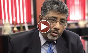 दुनिया जितनी आगे बढ़ रही है, लोग उतने ही पीछे छूट रहे हैं