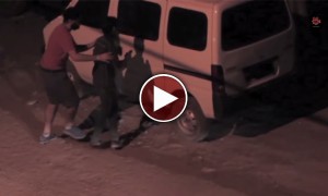 खड़ी हुई गाड़ी में रेप होते हुए एक लड़की की चीखें लोगों ने सुनी , और उनका रिएक्शन देखकर आप चौंक जाएंगे