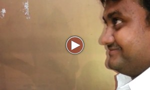 आप कॉर्न खाने जाएँ और अचानक से कुछ ऐसा हो कि आपके होश उड़ जाएँ, देखिए ऐसा क्या हुआ यहाँ 