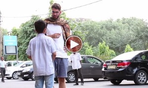 सिगरेट मांगता हुआ बच्चा अनजान से, आज जो हुआ वह देखकर आपका दिल दहल जाएगा 