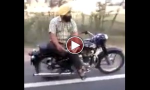 देखिए यह सरदारजी बाइक चलाते हुए क्या-क्या कर रहे हैं 