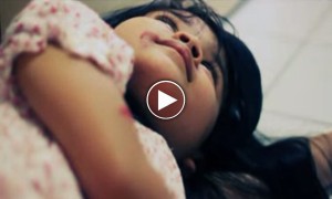 बच्ची के साथ दुष्कर्म करते हुए आदमी का दिल दहला देने वाला वीडियो 