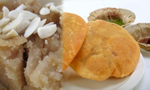 10 ऐसी मज़ेदार खाने की चीज़ें जिनके बगैर एक नार्थ इंडियन नहीं रह सकता 