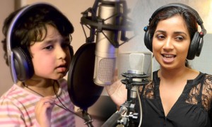 देखिए तीन साल के इस बच्चे ने किस तरह श्रेया घोषाल को गाने में करारी टक्कर दी 