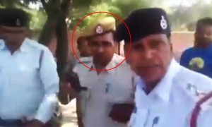 जब एक साधारण आदमी ने पुलिस वाले से कटवाया पुलिस वाले का चालान 