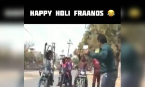 भाई होली पर धोखा हो गया इस रिपोर्टर के साथ तो