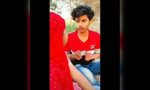 ऐसी गर्लफ्रेंड मिल गयी तो हो गया बेड़ा पार लड़के का