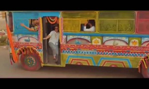 सनी पाजी के जगह ये अँगरेज़ कहाँ से आ गए यहाँ