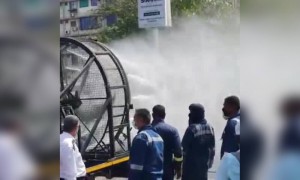 अहमदाबाद को सेनिटाइस करते हुए अग्नि विभाग जनता कर्फ्यू पर