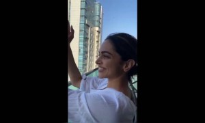 घरों से बाहर, बॉलकनी पर आकर दीपिका पादुकोण ने बजाई ताली-थाली, देखें वीडियो
