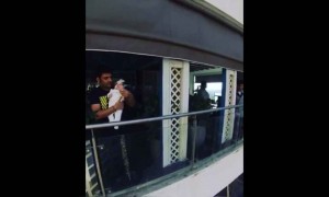 कपिल शर्मा भी निकले अपने बालकनी में