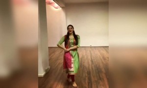 ससुराल गेंदा फूल पर प्यारा सा डांस प्यारी सी लड़की का