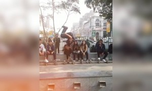 क्या आपने कभी किसी को ऐसा बैकफ्लिप करते कभी देखा है?