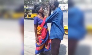 बुढ़ापा भी नहीं रोक सकता इनको नाचने से