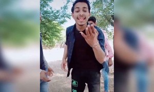 कौन कहता मोहब्बत बर्बाद करती है