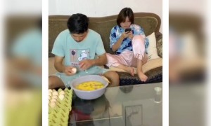 सारे अंडे लड़के के ऊपर गिर गए