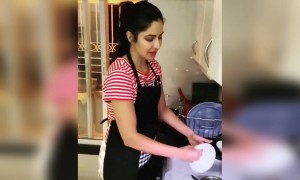 लॉक डाउन में देखिये कैसे कटरीना घर के काम खुद कर रही है