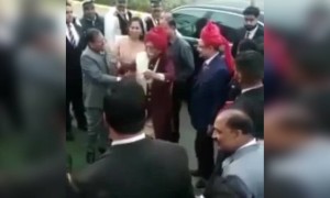 चाचा जी तो अभी भी जवानो की तरह डांस करते है