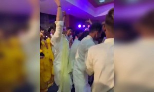 देखिये ये मजेदार डांस वीडियो