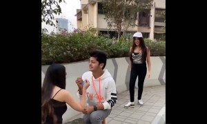 क्यूट सा प्रपोजल वीडियो देखिये