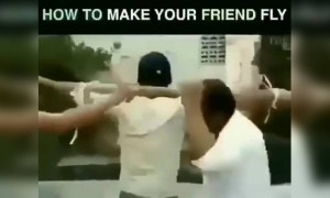 तो ऐसे उड़ाते है लोगों को LOL