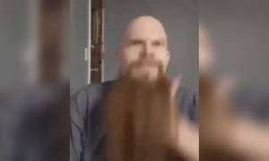 बाबा रे इतनी लम्बी दाढ़ी कौन रखता है