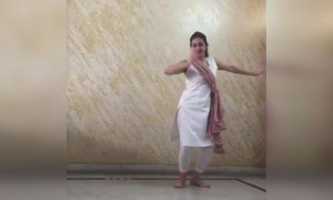 देखिये यह बेहतरीन इंडियन क्लासिकल डांस