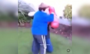 ये बच्चा तो बड़ा चालाक निकला