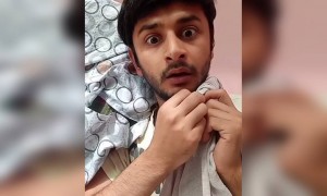 ये तो बेचारा चुप चाप सो रहा था