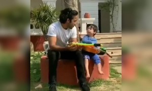 तैमूर अली खान का लेटेस्ट वीडियो