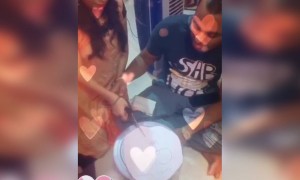 लॉक डाउन में ऐसे एनिवर्सरी मना रहे है