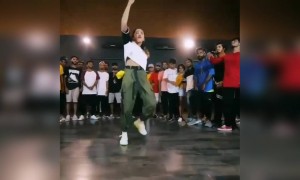 तूने मारी एंट्रियां दिल में बजी घंटियां