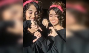 ये दोनों जुड़वाँ है क्या?