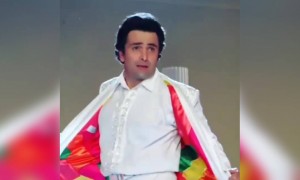 ना जाने दिल पे होगा क्या असर