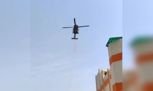 अस्पताल पर फूलों की बारिश