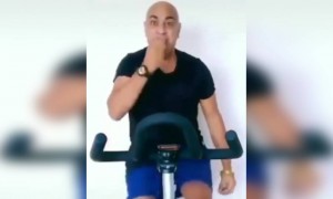 चावल नहीं है केला खाओ