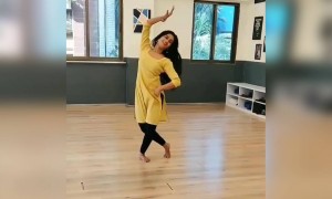 देखिये इस लड़की का बेहतरीन नृत्य