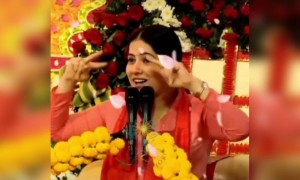 उड़ उड़ धुल मेरे नैनं में आवे