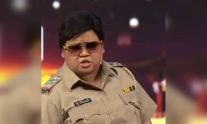 सिंघम को सिर्फ कुश्ती करनी आती है