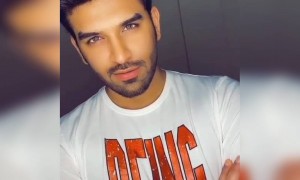 आंखें मेरी ढूंढे तुझे