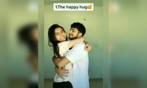 गले लगने के क्यूट तरीके