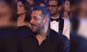 शाहरुख़ को खुश हुए सलमान