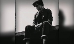 बड़े चुप चाप से बैठे हो