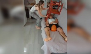 और ये क्या सही प्रैंक किया है लड़की ने