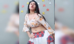 कहे ये ज़र्रा ज़रा तेरी गुस्ताख़ आँखें