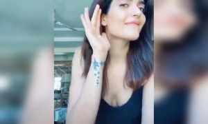 करिश्मा तन्ना का कूल वीडियो