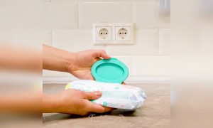 बेबी वाइप्स को ऐसे करें इस्तेमाल