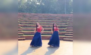 आँखों को तेरी आदत है,...