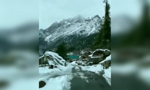 तेरी हवा में उड़ने लगे हैं