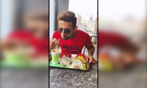 भाई का खानेका स्टाइल देखो !